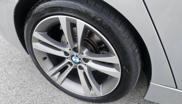 2013 BMW 320i sport f30 18.jpg
